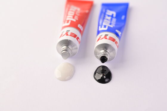 5 dakikalık Hızlı Düzeltme Siyah ve Beyaz Epoksi Gel Yapıştırıcı Elektriksel Ekipman Onarımı için Yüksek Güçlü İzole Yapıştırıcı